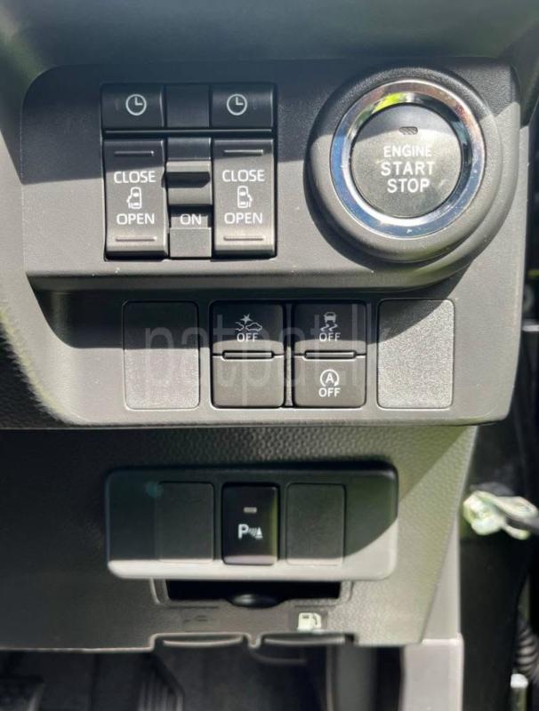 Toyota Roomy 2024 - சான்றளிக்கப்பட்டது வேன் sale in Sri Lanka - patpat.lk
