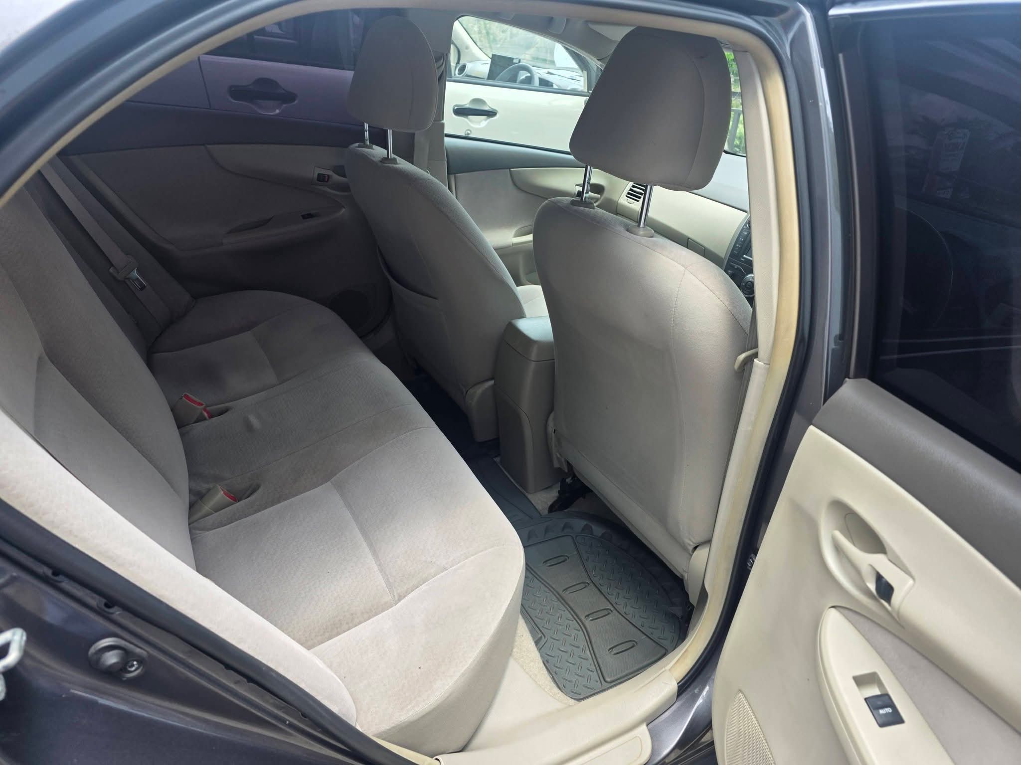 Toyota Axio 2010 - பயன்படுத்தப்பட்டது கார் sale in Sri Lanka - patpat.lk