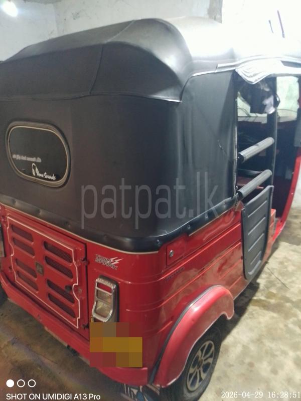 Bajaj Three Wheel 2014 - பயன்படுத்தப்பட்டது முச்சக்கர வண்டி sale in Sri Lanka - patpat.lk