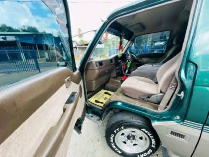 Nissan Caravan 1991 - Used Van sale in Sri Lanka - patpat.lk