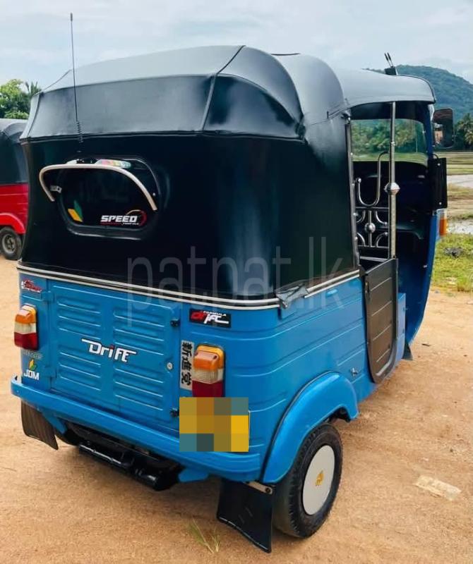 Bajaj 4 stroke 2013 - பயன்படுத்தப்பட்டது முச்சக்கர வண்டி sale in Sri Lanka - patpat.lk