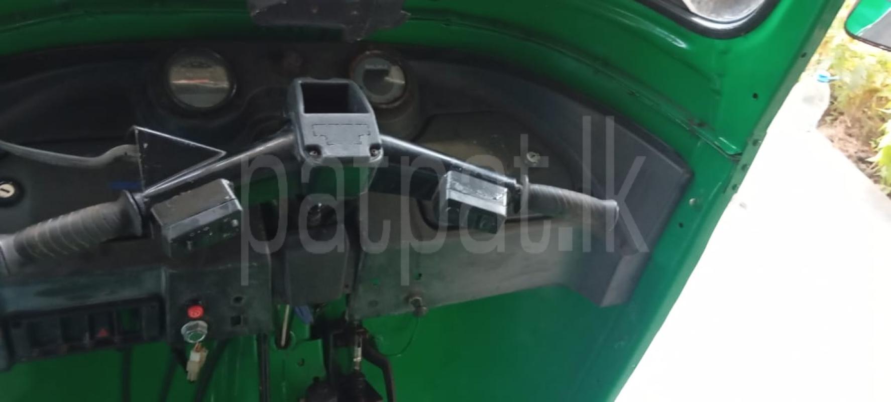 Bajaj Three Wheel 2010 - பயன்படுத்தப்பட்டது முச்சக்கர வண்டி sale in Sri Lanka - patpat.lk