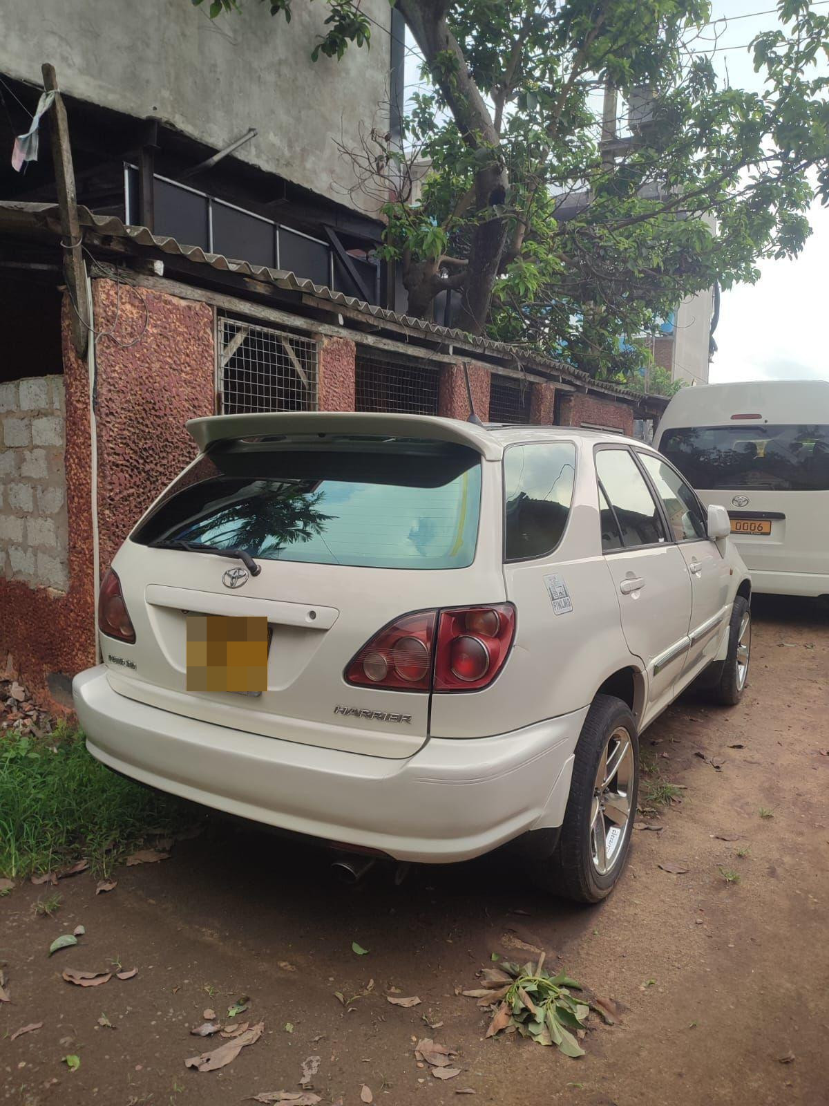 Toyota Harrier 1999 - பயன்படுத்தப்பட்டது SUV sale in Sri Lanka - patpat.lk