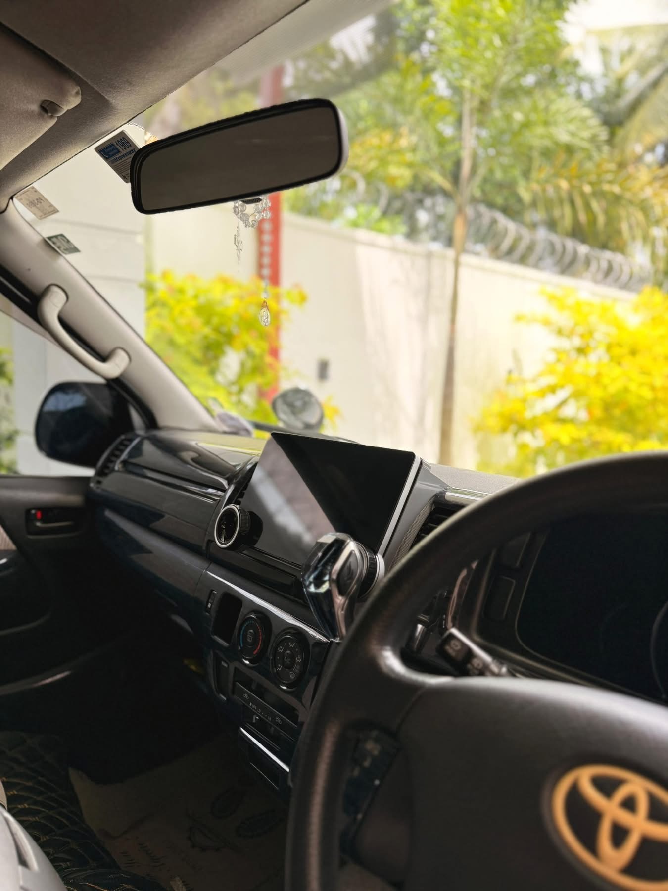 Toyota Hiace 2009 - பயன்படுத்தப்பட்டது வேன் sale in Sri Lanka - patpat.lk