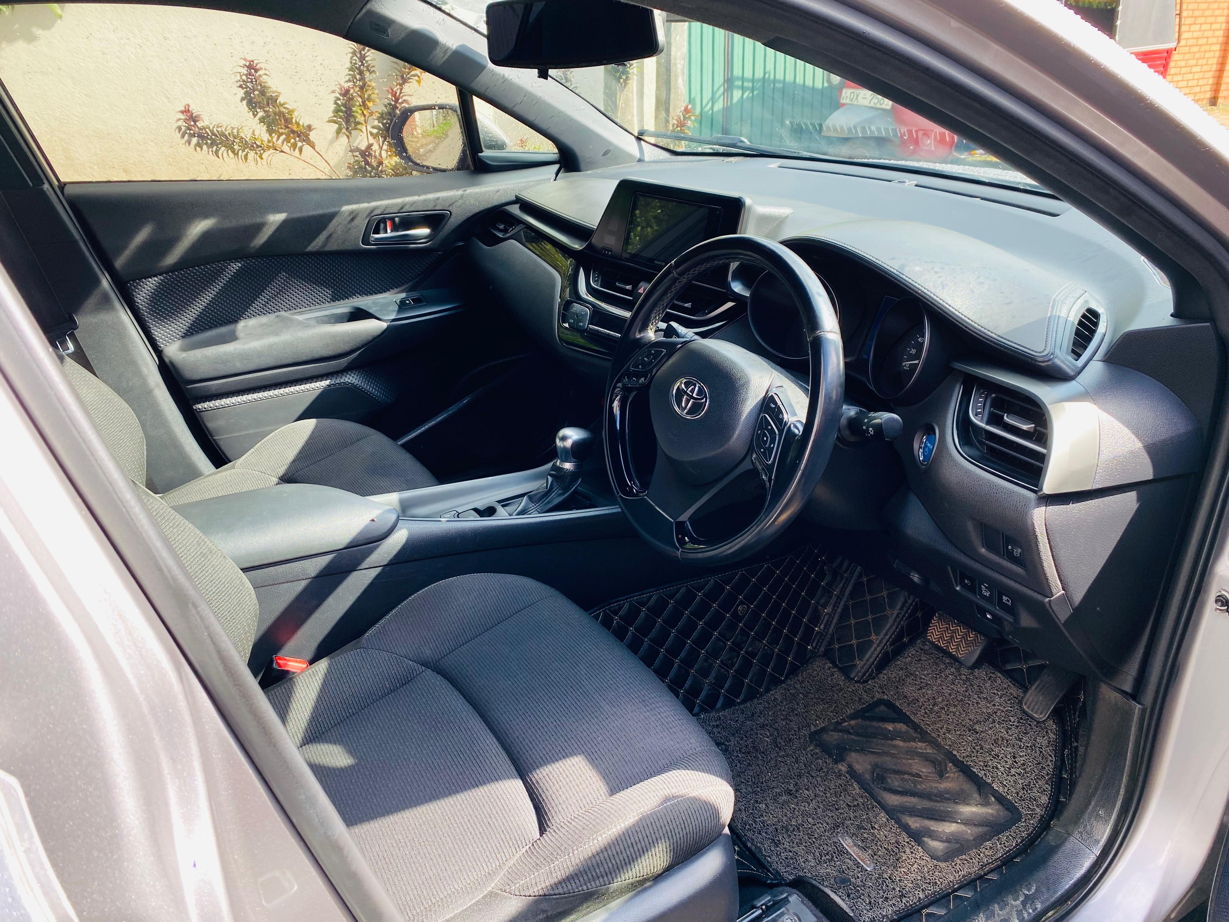 Toyota CHR 2017 - Used SUV sale in Sri Lanka - patpat.lk