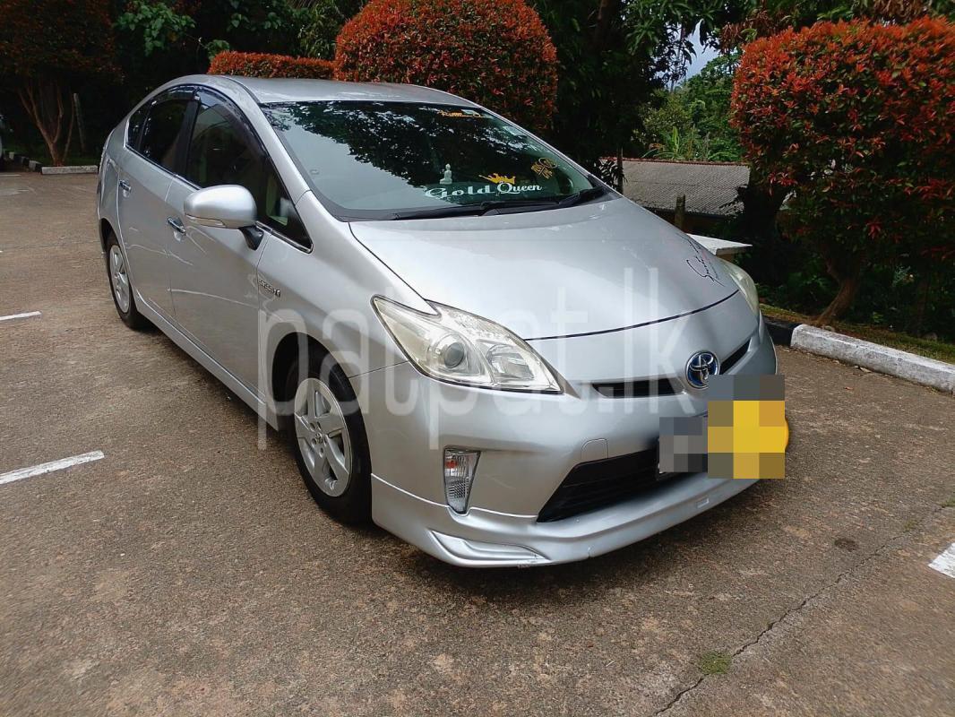 Toyota Prius 2014 - Used Car sale in Sri Lanka - patpat.lk