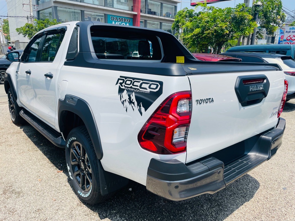 Toyota Hilux 2025 - අලුත් භාණ්ඩ ප්‍රවාහන sale in Sri Lanka - patpat.lk