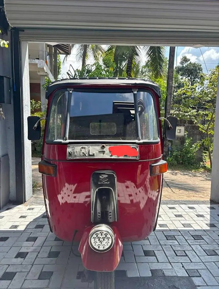 Bajaj Three Wheel 2006 - භාවිතා කරන ලද ත්‍රිරෝද රථය sale in Sri Lanka - patpat.lk