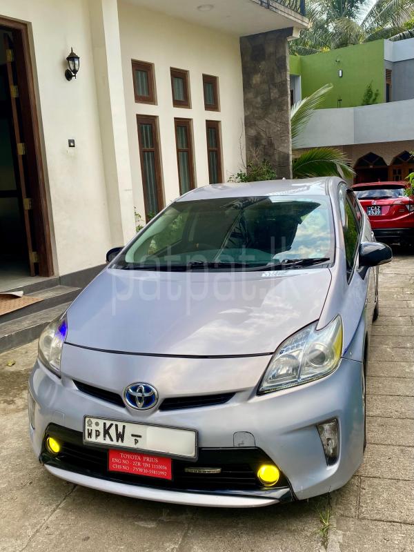 Toyota Prius 2012 - பயன்படுத்தப்பட்டது கார் sale in Sri Lanka - patpat.lk