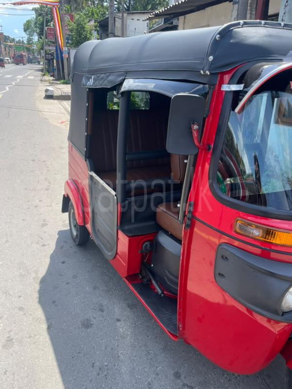 Bajaj 4 stroke 2026 - பயன்படுத்தப்பட்டது முச்சக்கர வண்டி sale in Sri Lanka - patpat.lk