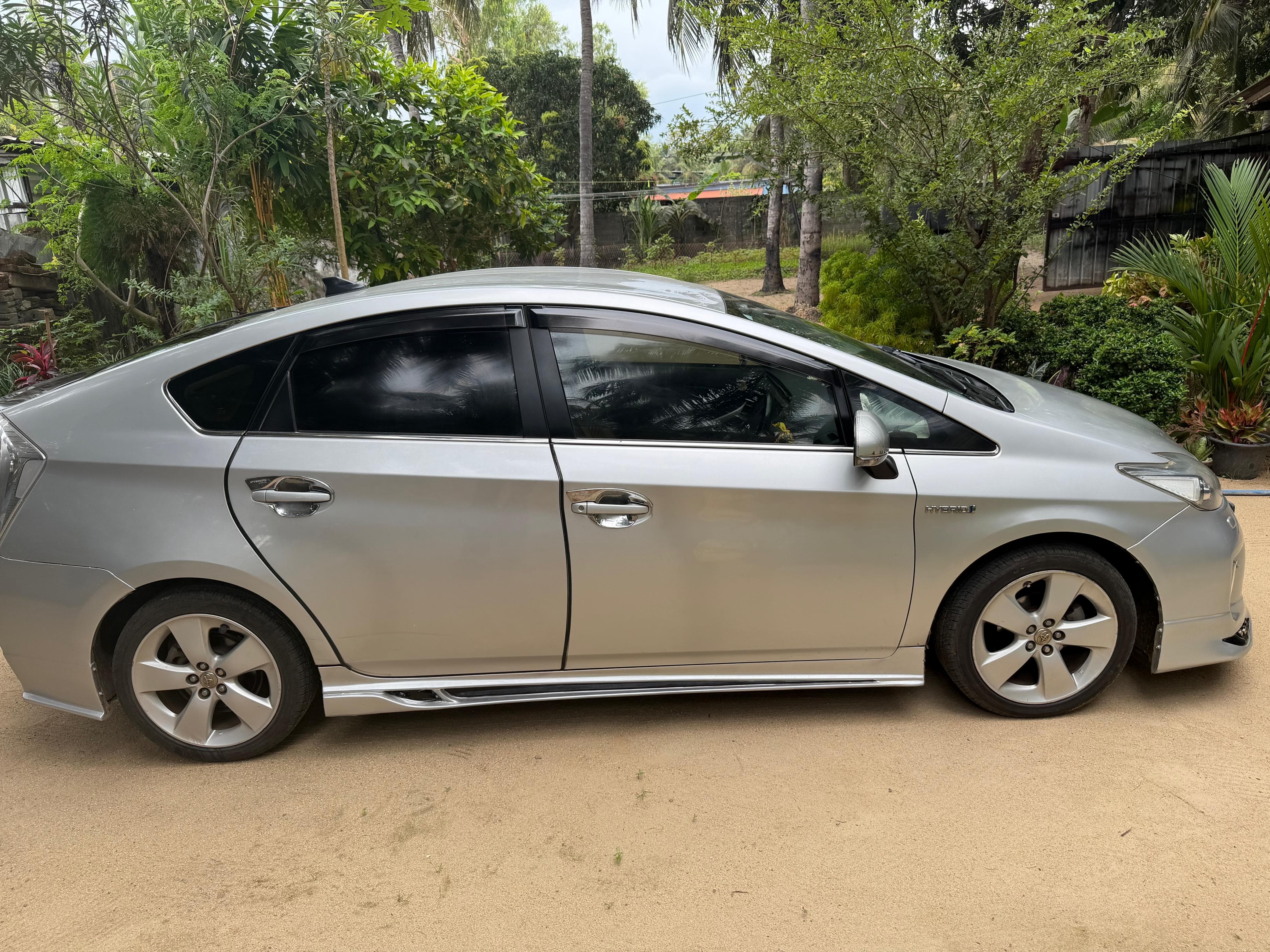 Toyota Prius 2013 - Used Car sale in Sri Lanka - patpat.lk