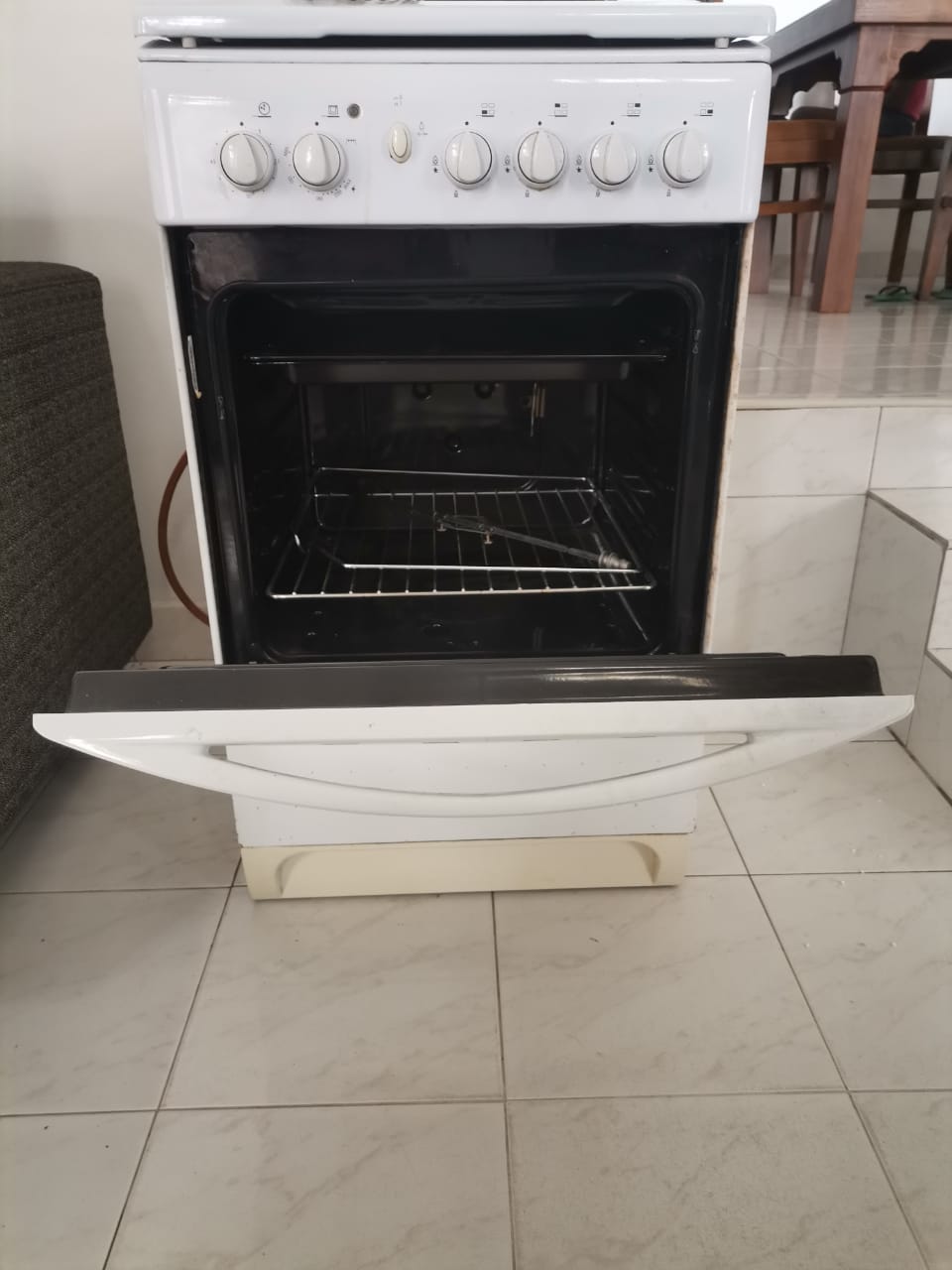 Indesit Cooker with Oven