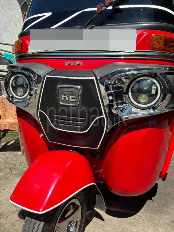 Bajaj Three Wheel 2015 - பயன்படுத்தப்பட்டது முச்சக்கர வண்டி sale in Sri Lanka - patpat.lk