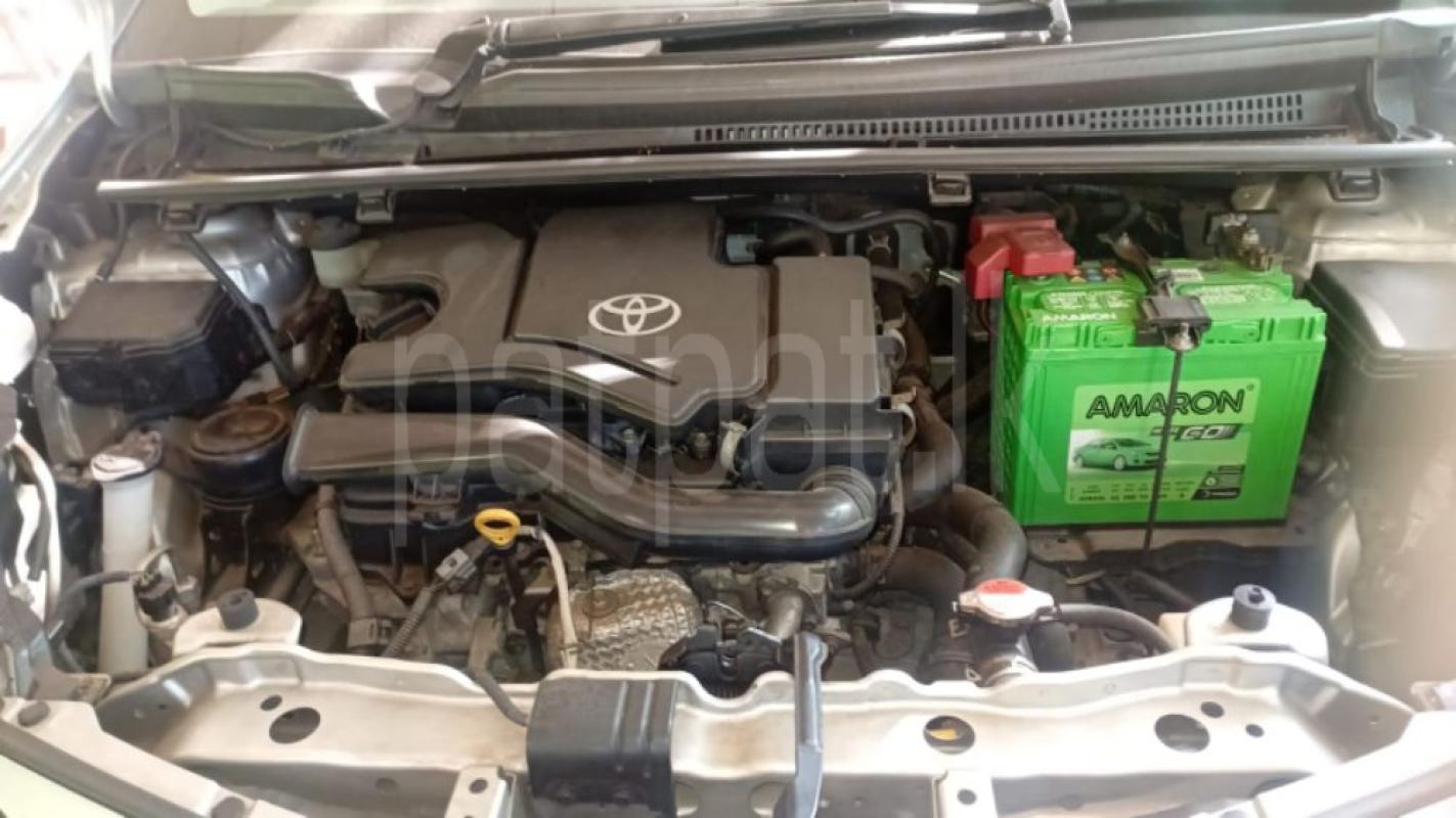 Toyota Vitz 2015 - பயன்படுத்தப்பட்டது கார் sale in Sri Lanka - patpat.lk