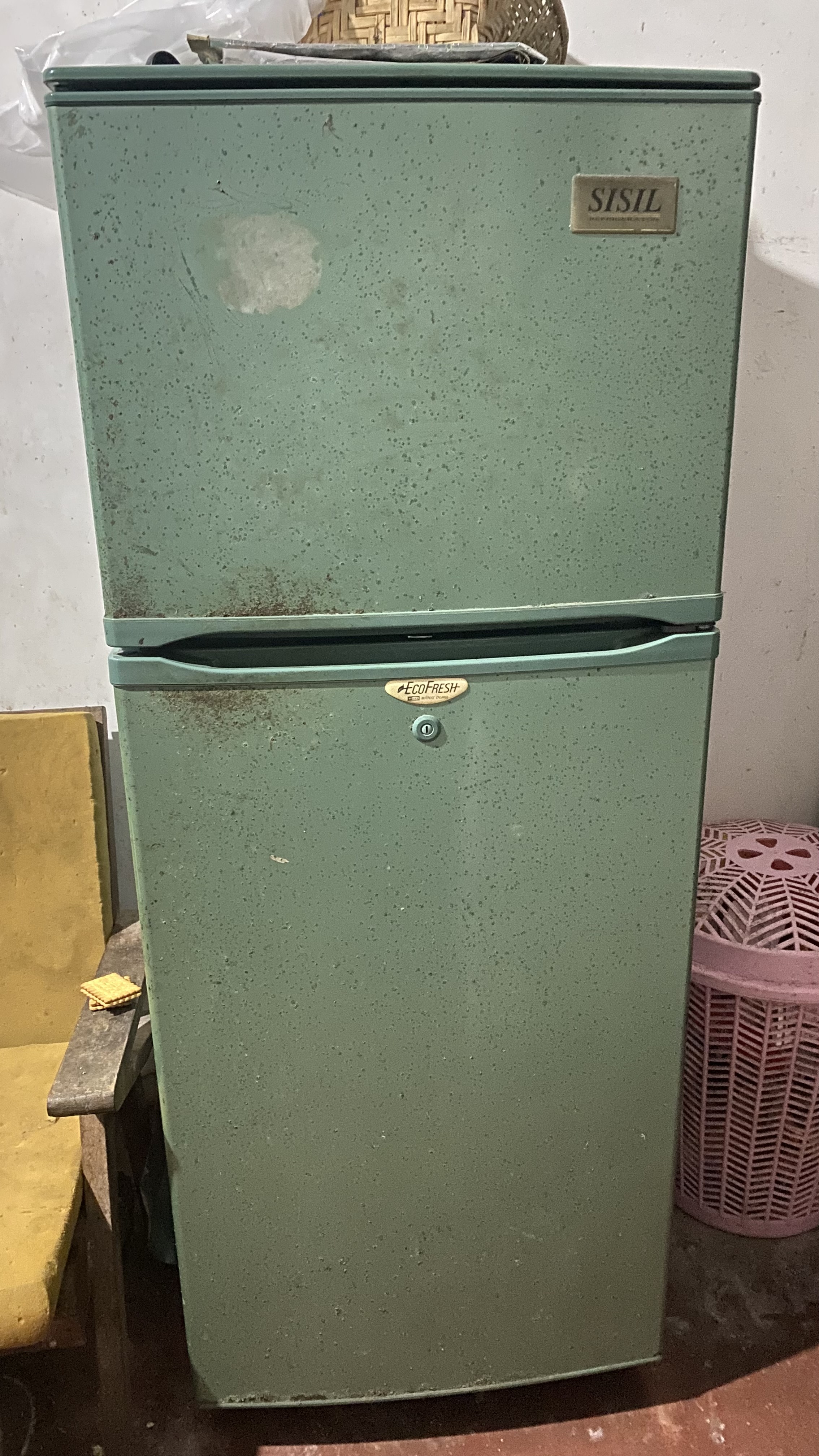 Refrigerator