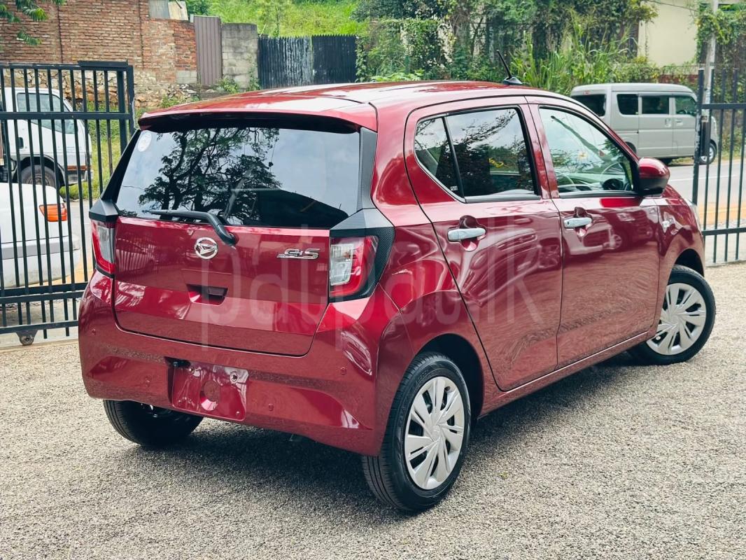 Advertisement image 6