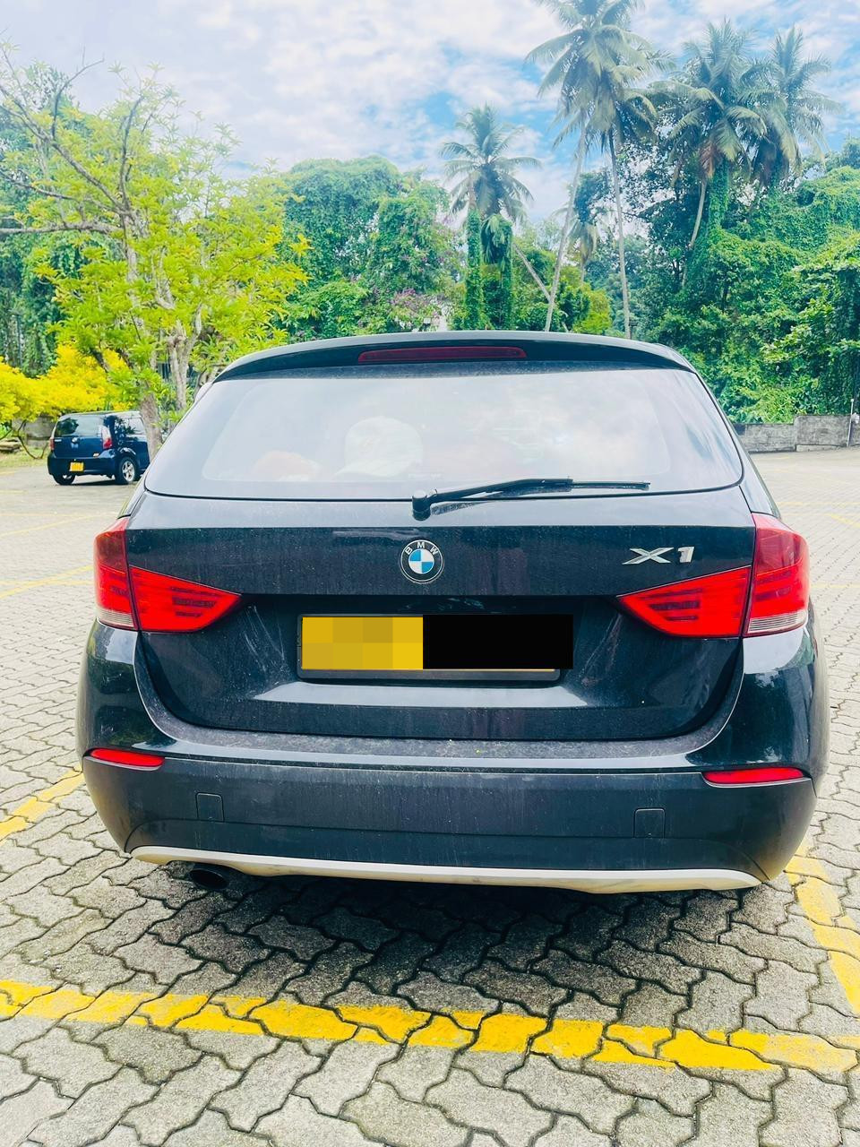 BMW X1D 2011 - Used SUV sale in Sri Lanka - patpat.lk