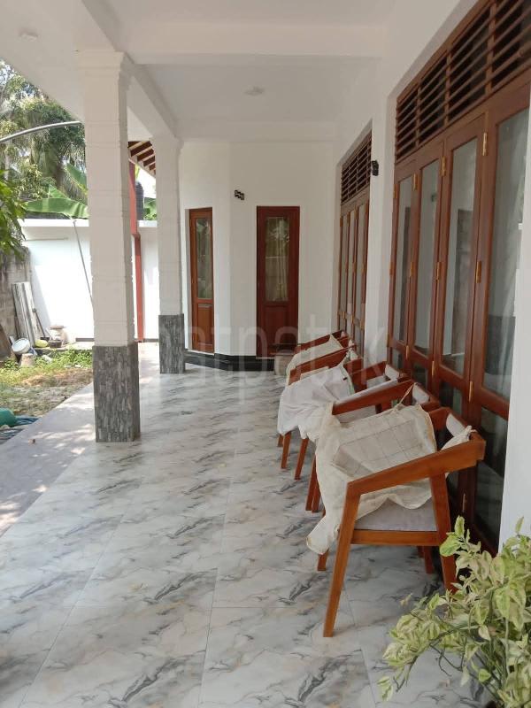 House for Sale in Wennappuwa