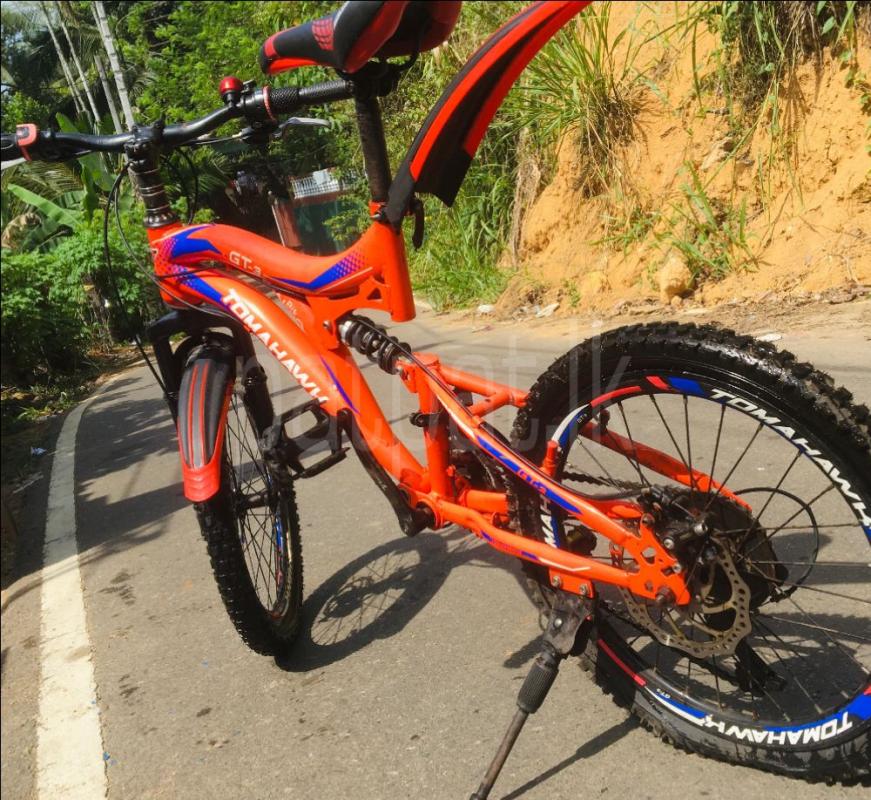 TOMAHAWK MOUNTAIN BIKE 20 Inches
