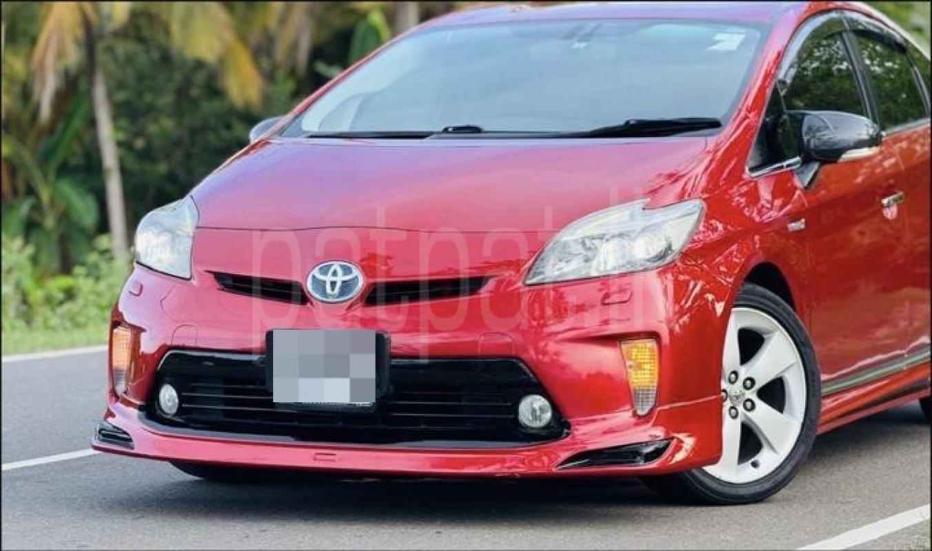 Toyota Prius 2014 - பயன்படுத்தப்பட்டது கார் sale in Sri Lanka - patpat.lk