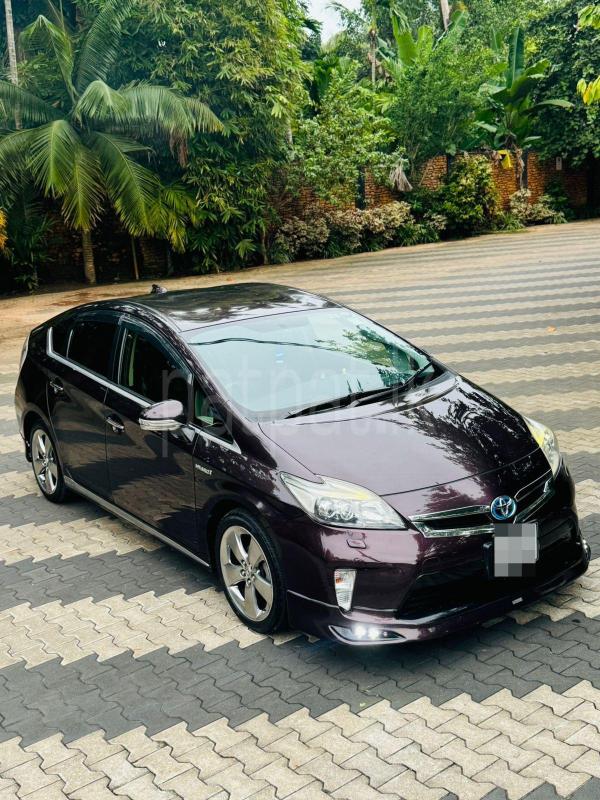 Toyota Prius 2013 - Used Car sale in Sri Lanka - patpat.lk