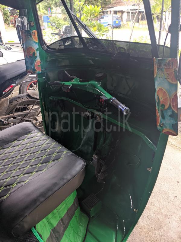 Bajaj 2 stroke 2006 - பயன்படுத்தப்பட்டது முச்சக்கர வண்டி sale in Sri Lanka - patpat.lk