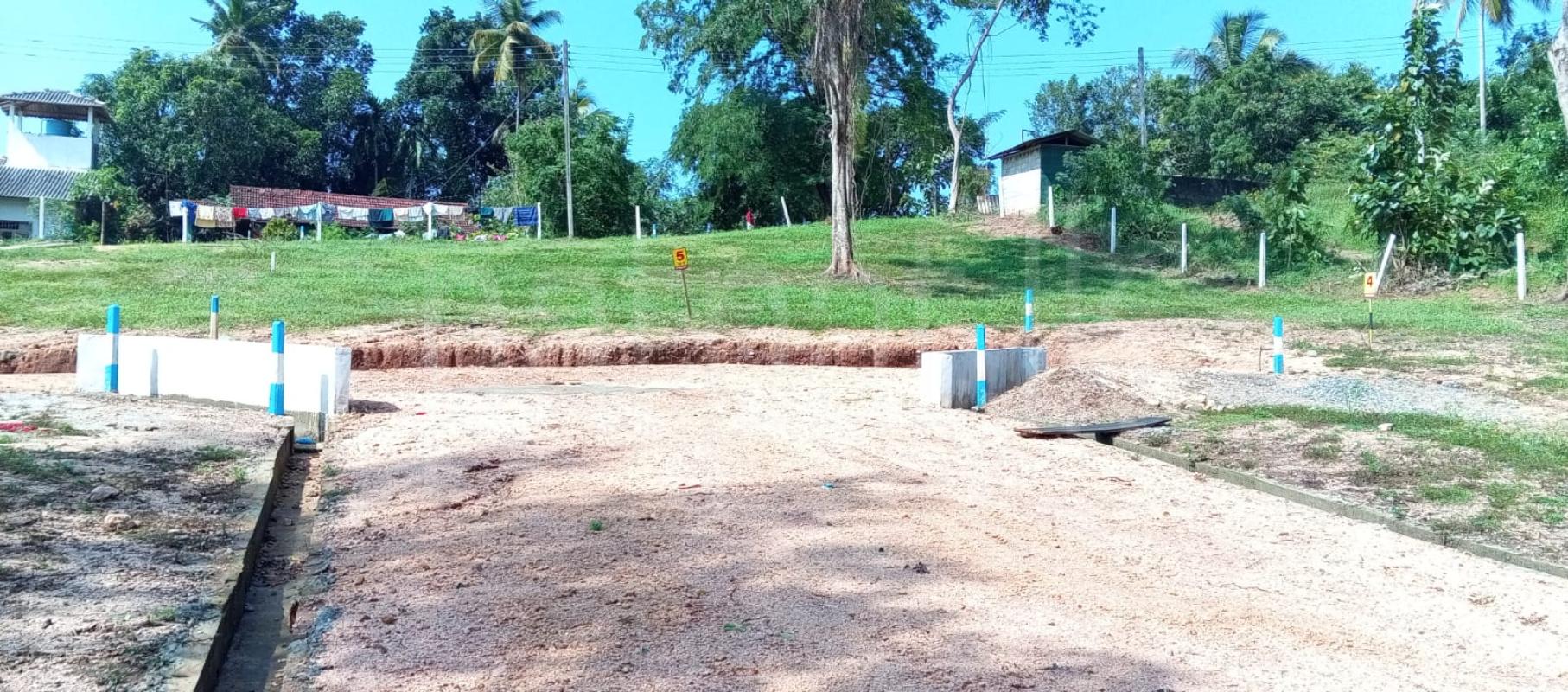 Residential Land for Sale in Mawathagama