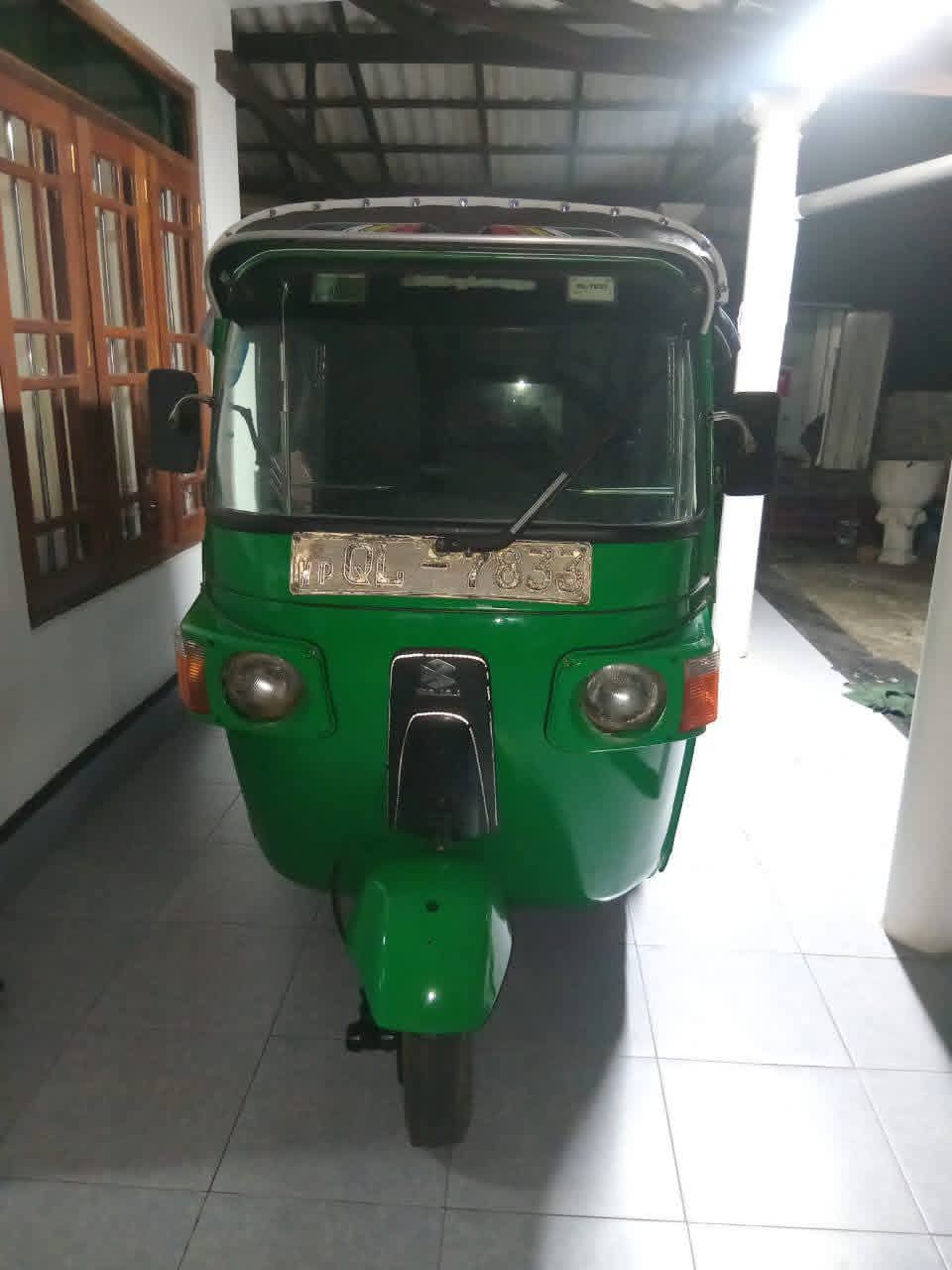 Bajaj Three Wheel 2008 ads-image-1