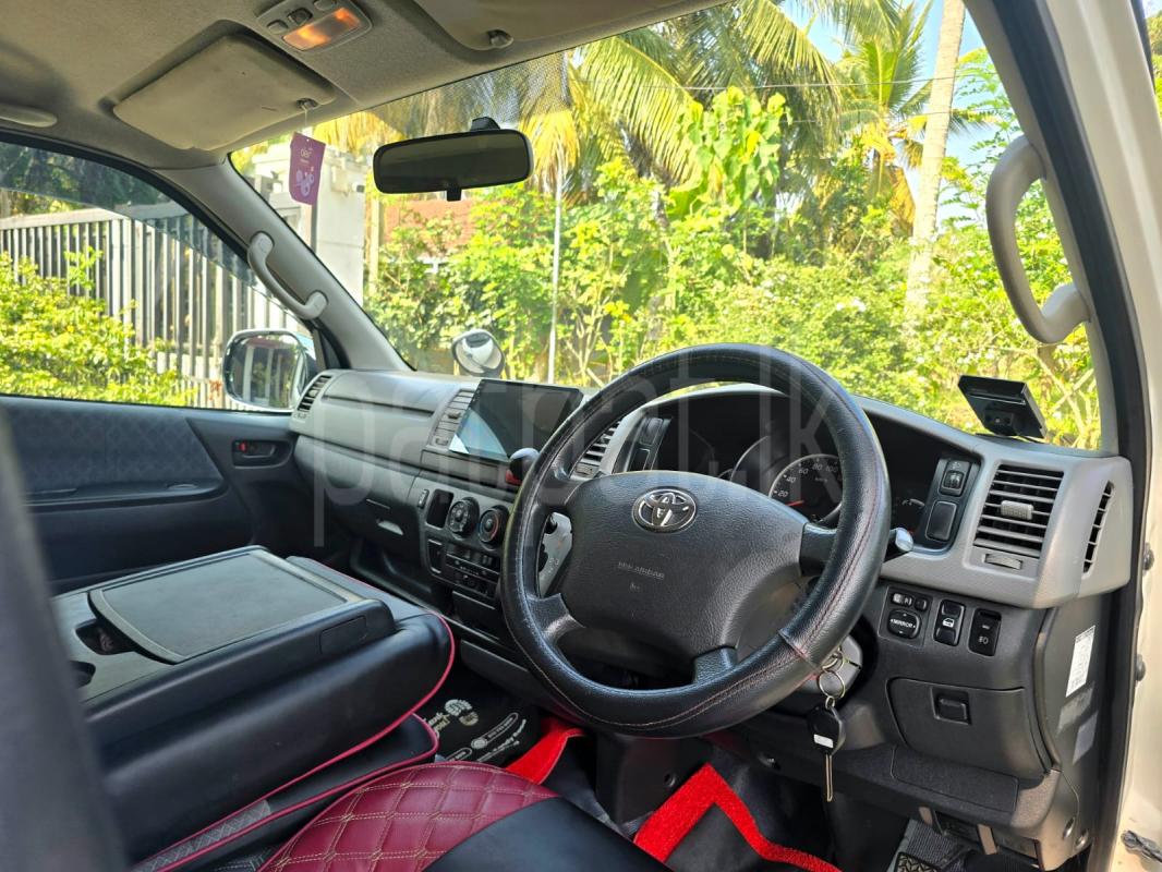 Toyota Hiace 2006 - Used Van sale in Sri Lanka - patpat.lk