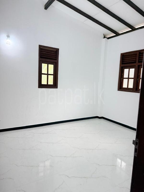 House for Sale in Athurugiriya
