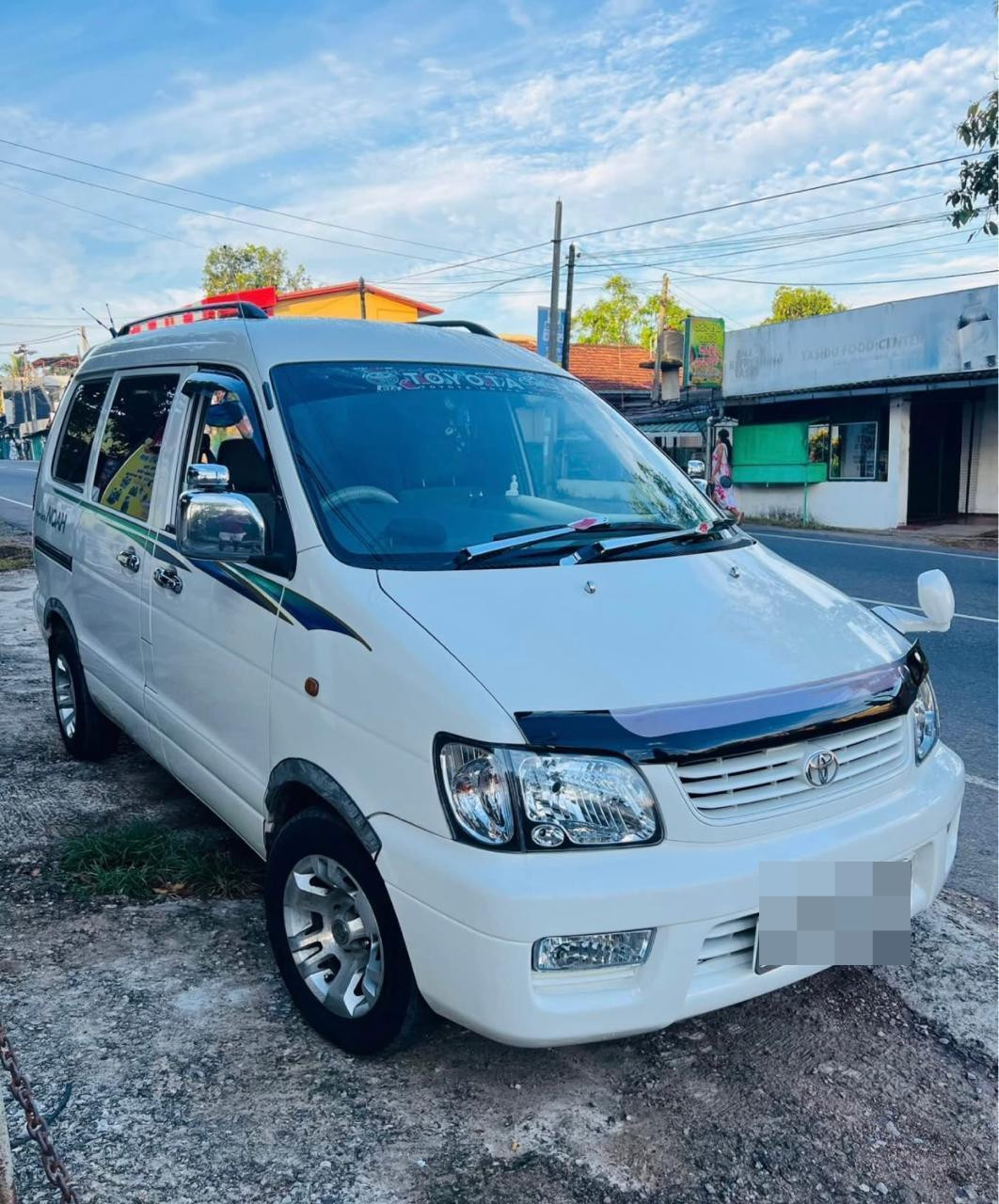 Toyota Noah 1999 - Used Van sale in Sri Lanka - patpat.lk