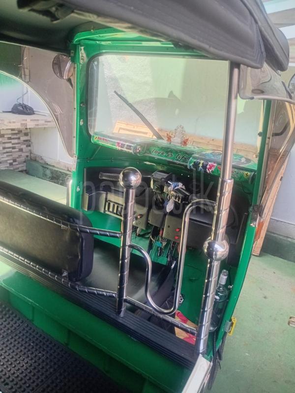 Bajaj 4 stroke 2012 - භාවිතා කරන ලද ත්‍රිරෝද රථය sale in Sri Lanka - patpat.lk