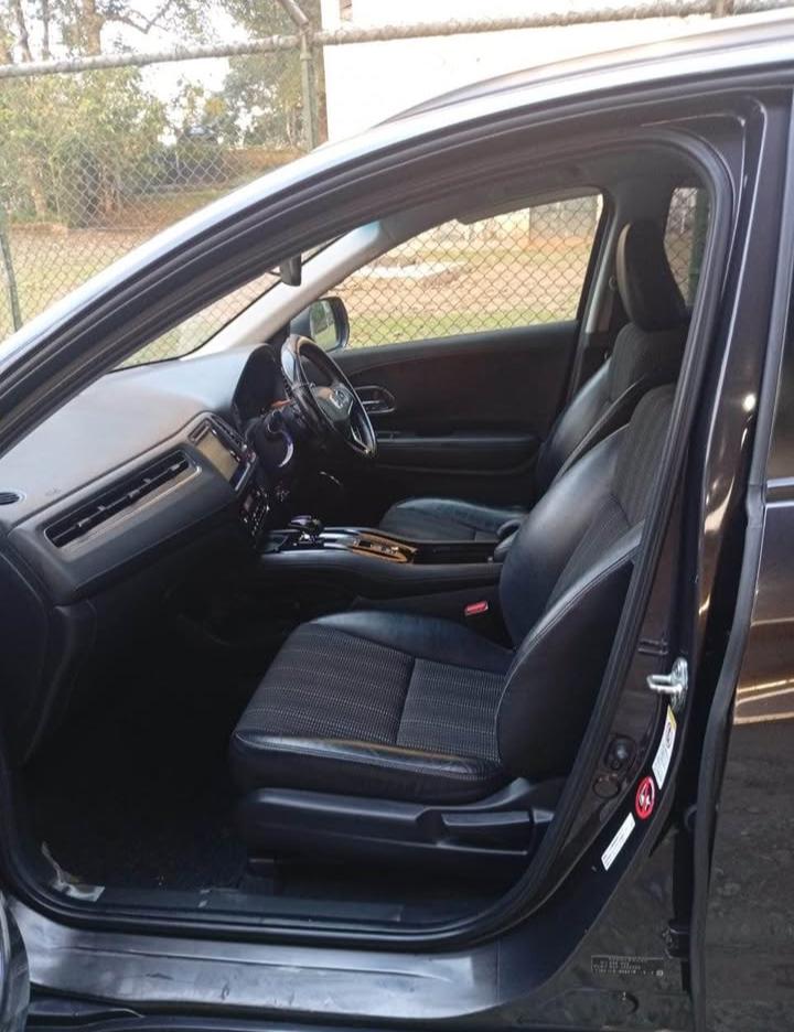 Honda Vezel 2014 - பயன்படுத்தப்பட்டது SUV sale in Sri Lanka - patpat.lk