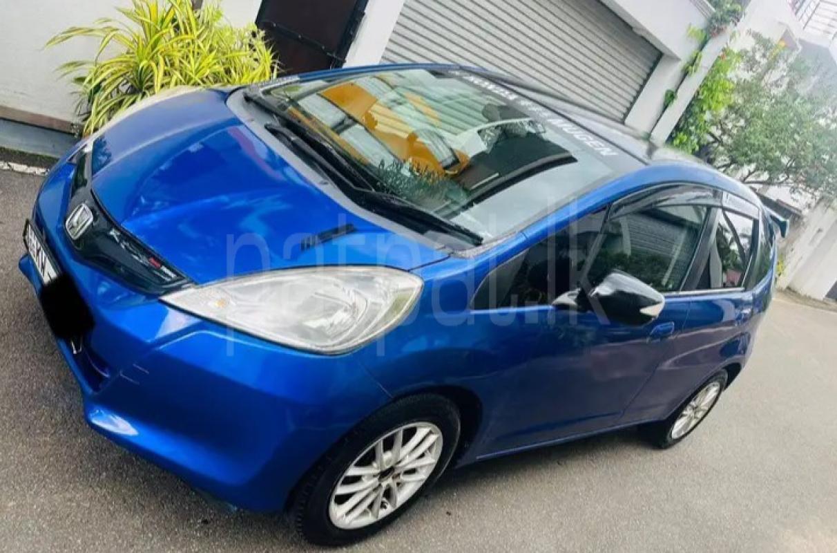 Honda Fit 2012 - භාවිතා කරන ලද කාර් sale in Sri Lanka - patpat.lk