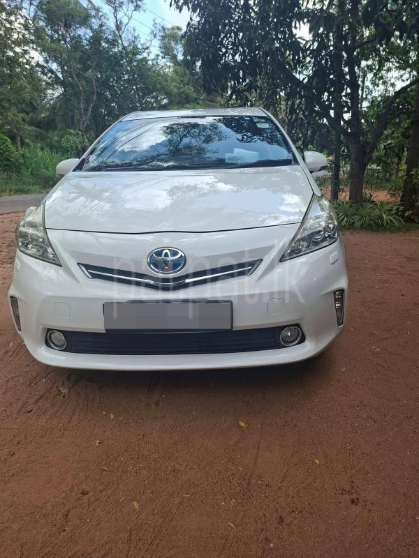 Toyota Prius 2015 - பயன்படுத்தப்பட்டது கார் sale in Sri Lanka - patpat.lk