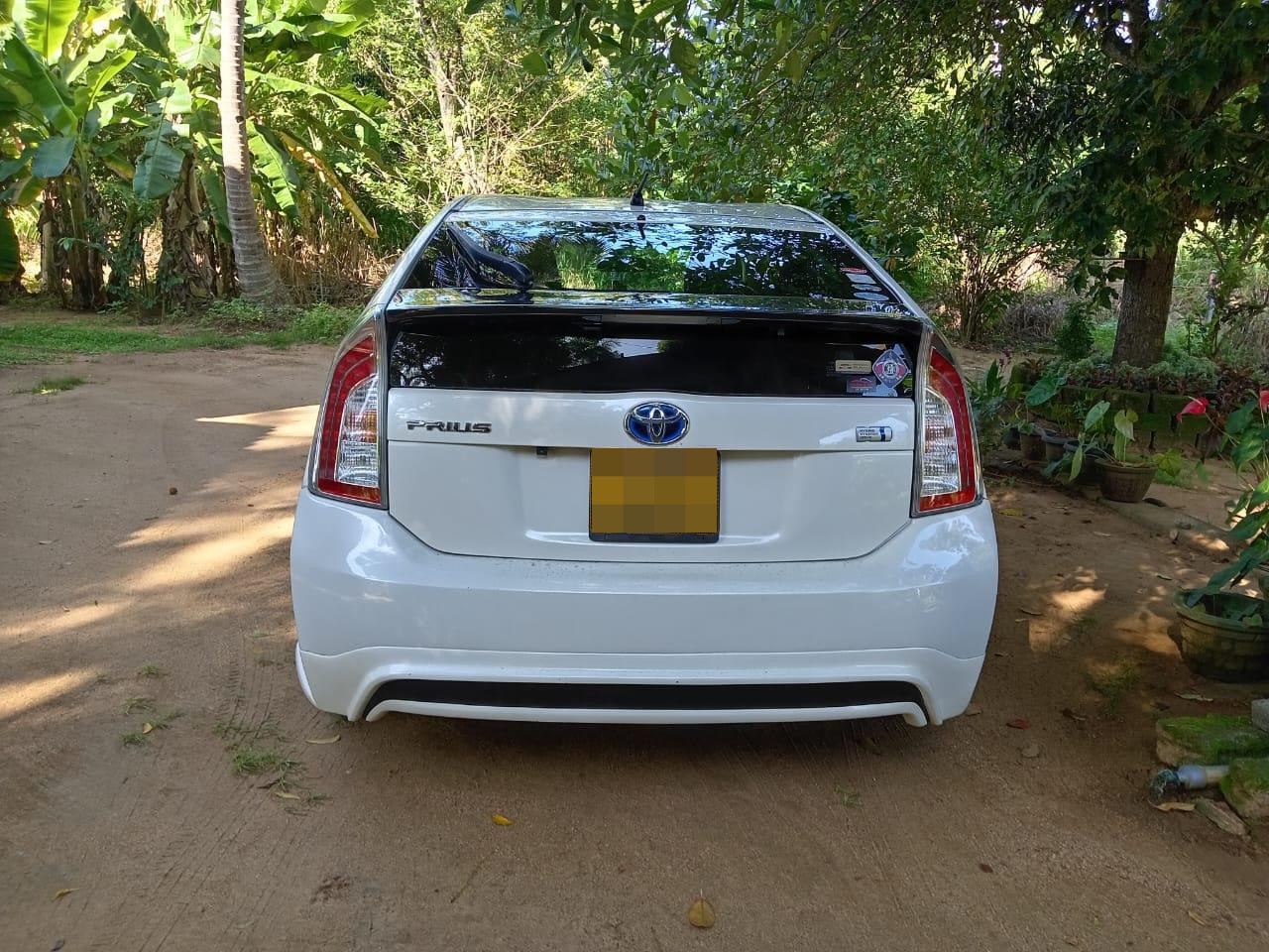 Toyota Prius 2013 - பயன்படுத்தப்பட்டது கார் sale in Sri Lanka - patpat.lk