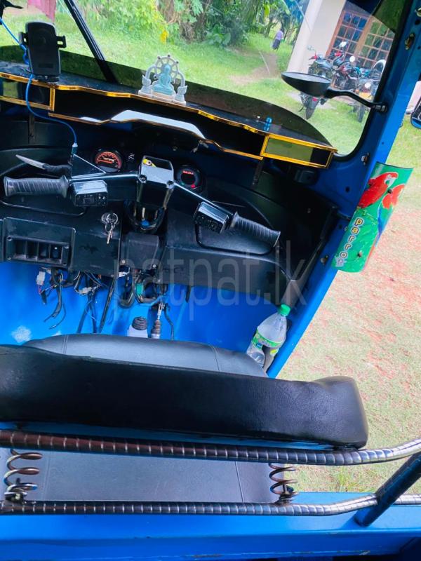 Bajaj 4 stroke 2014 - භාවිතා කරන ලද ත්‍රිරෝද රථය sale in Sri Lanka - patpat.lk