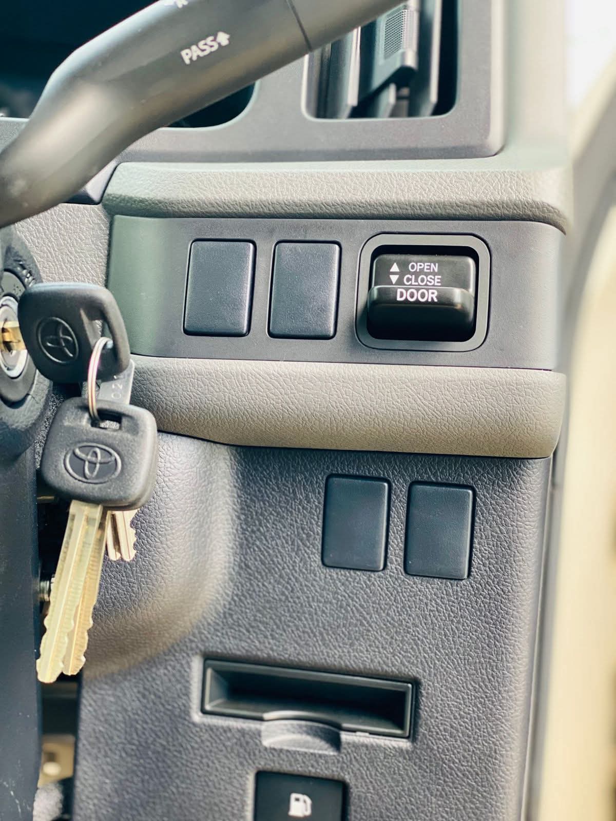 Toyota Coaster 2025 - අලුත් බස් රථය sale in Sri Lanka - patpat.lk