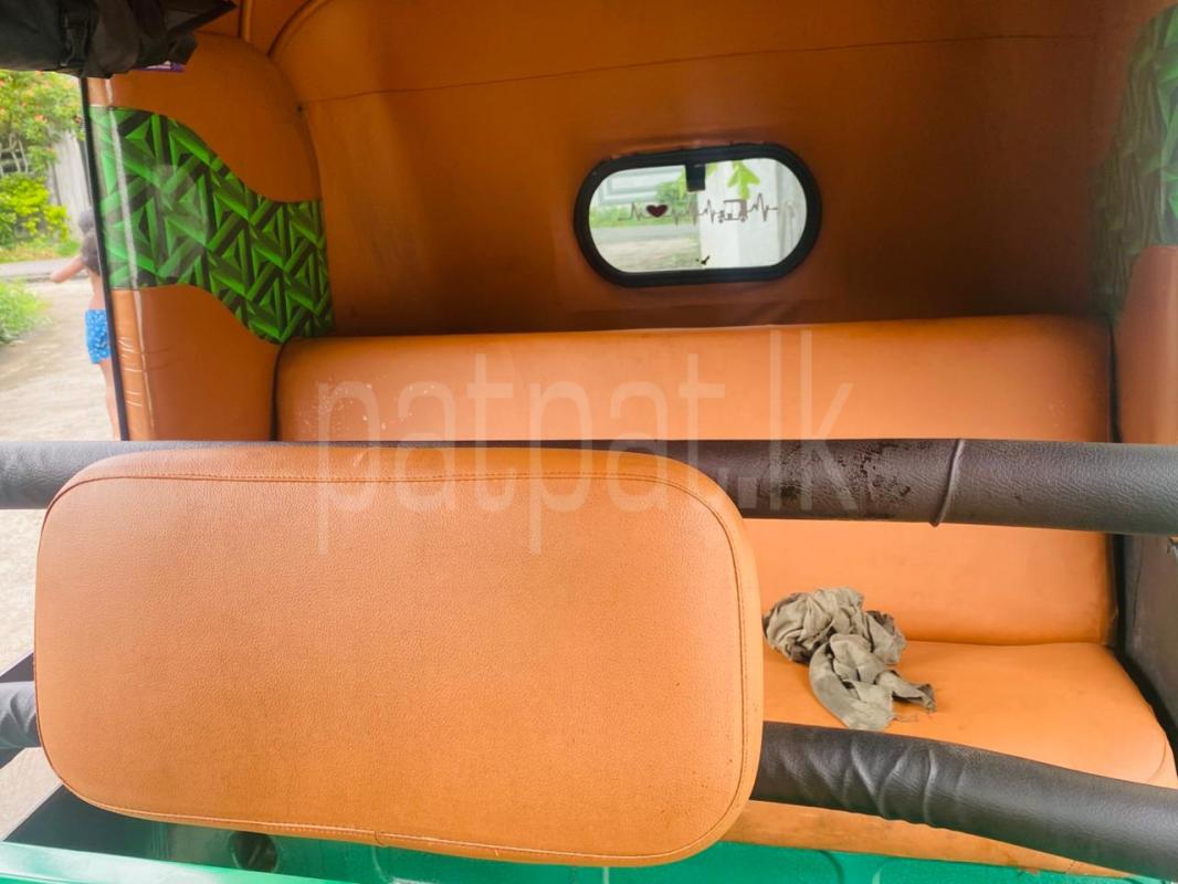 Bajaj Three Wheel 2005 - பயன்படுத்தப்பட்டது முச்சக்கர வண்டி sale in Sri Lanka - patpat.lk