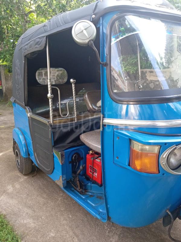 Bajaj 4 stroke 2013 - பயன்படுத்தப்பட்டது முச்சக்கர வண்டி sale in Sri Lanka - patpat.lk