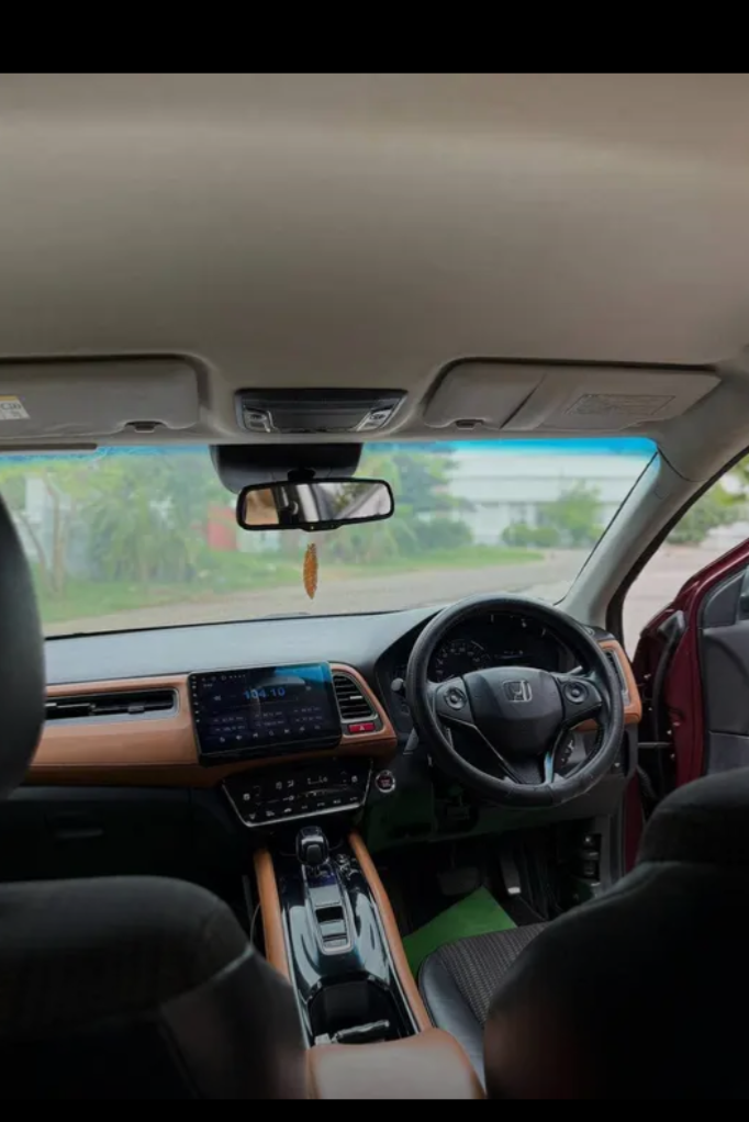 Honda Vezel 2014 - பயன்படுத்தப்பட்டது SUV sale in Sri Lanka - patpat.lk