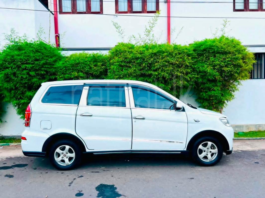 DFSK Glory 2016 - Used SUV sale in Sri Lanka - patpat.lk