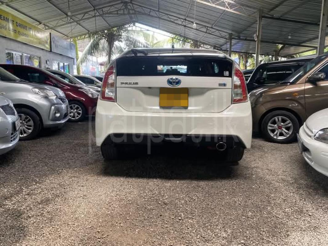 Toyota Prius 2012 - பயன்படுத்தப்பட்டது கார் sale in Sri Lanka - patpat.lk