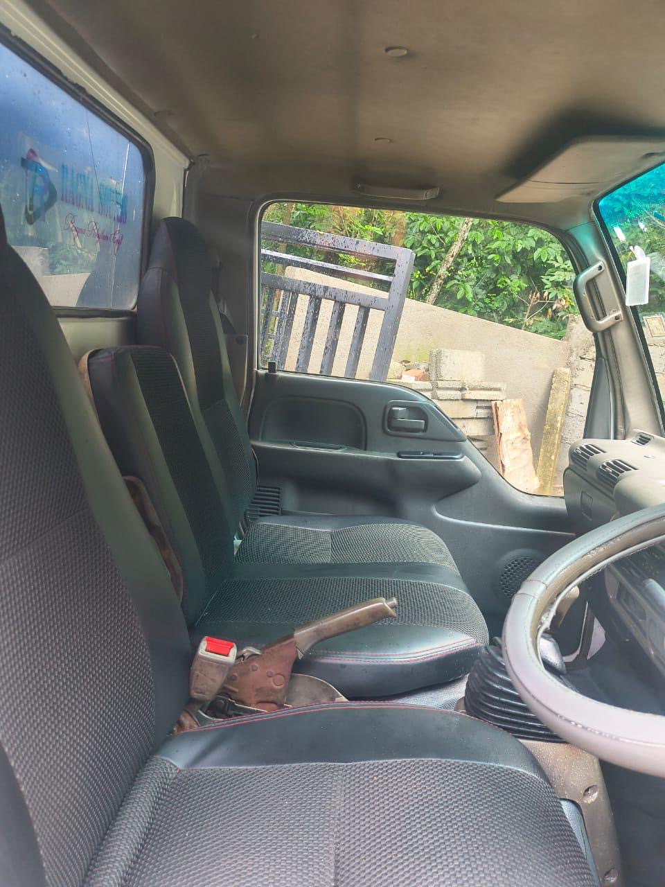 Isuzu ELF 2002 - பயன்படுத்தப்பட்டது டிரக் sale in Sri Lanka - patpat.lk
