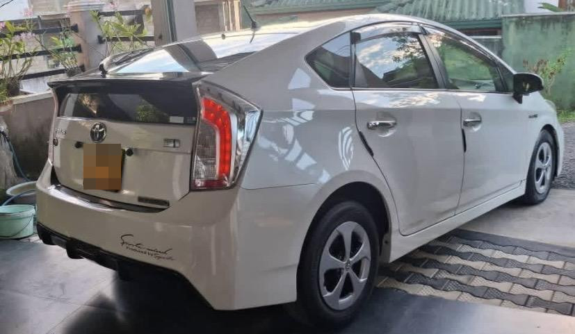 Toyota Prius 2013 - Used Car sale in Sri Lanka - patpat.lk
