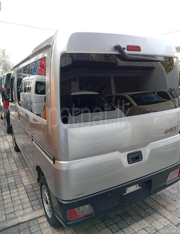 Advertisement image 5