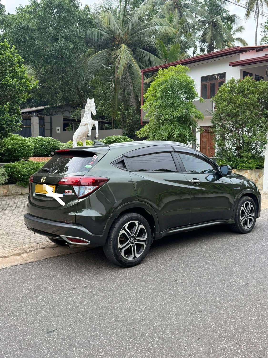 Honda Vezel 2014 - Used SUV sale in Sri Lanka - patpat.lk