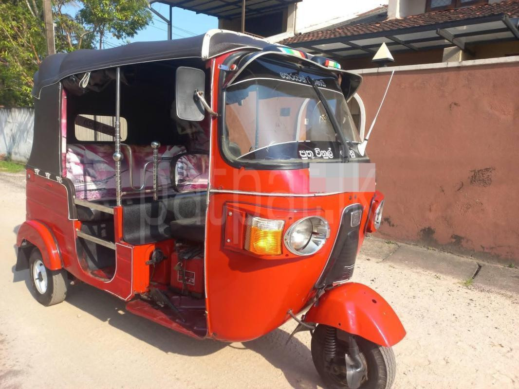 Bajaj Three Wheel 2013 - பயன்படுத்தப்பட்டது முச்சக்கர வண்டி sale in Sri Lanka - patpat.lk