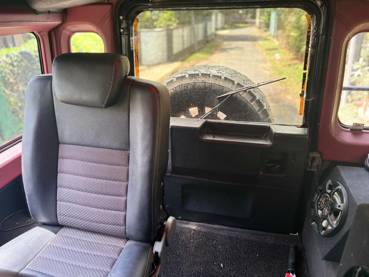 Land Rover Defender 2012 - Used SUV sale in Sri Lanka - patpat.lk