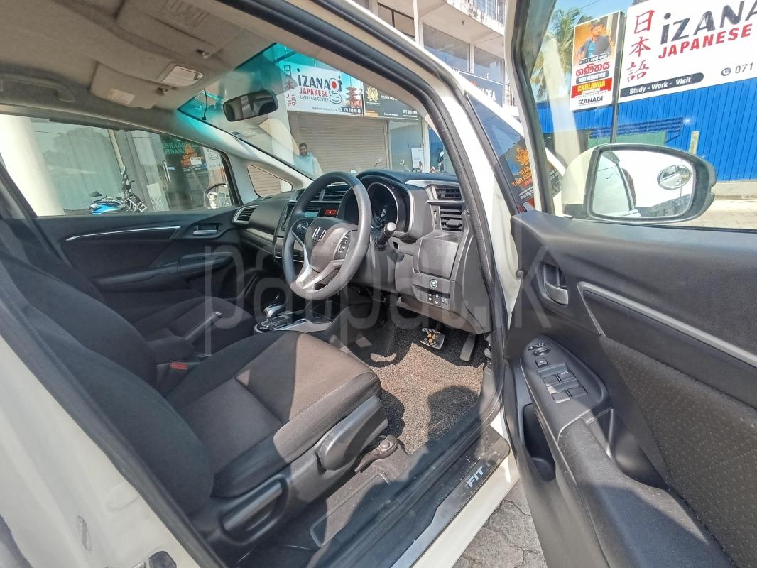 Honda Fit 2014 - பயன்படுத்தப்பட்டது கார் sale in Sri Lanka - patpat.lk